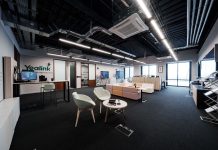 See, Touch, and Experience Yealink Collaboration Solutions at their Centers Yealink Collaboration Solutions at their Centers